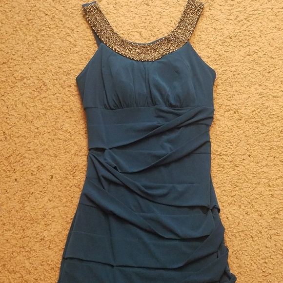 Dress - Picture 2 of 3
